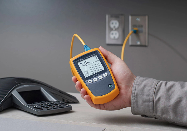 foto noticia Verificadores de cableado de cobre de Ethernet industrial e inyectores PoE.